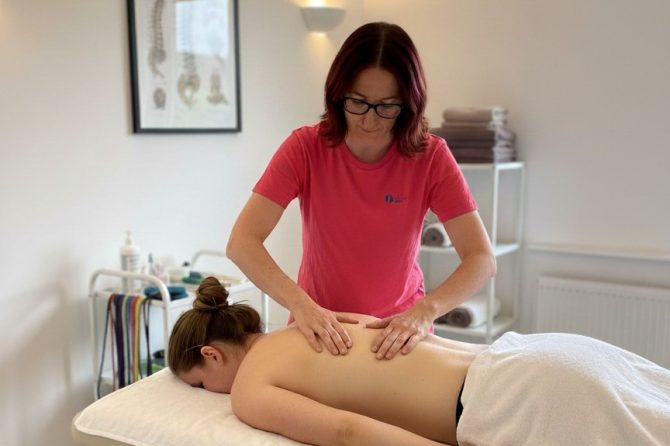 Fisioterapia para soltar tensión cervical y dormir con más calma
